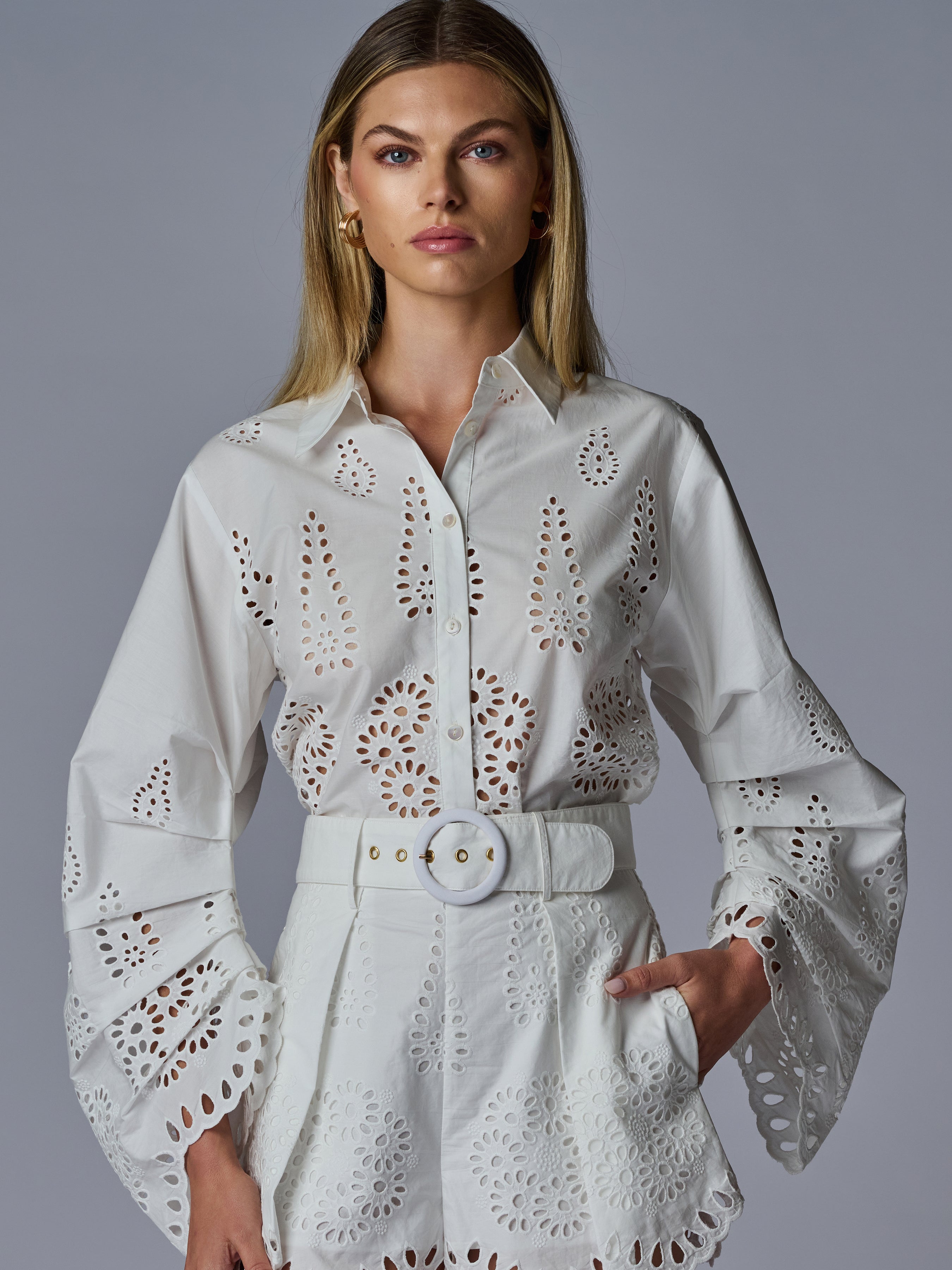 RAQUEL TOP IN EYELET - WHITE