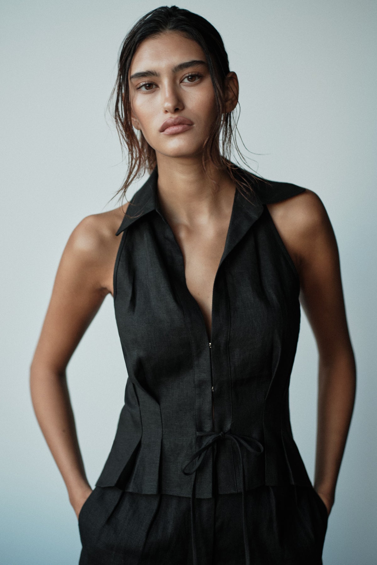 HEVRON Sloan Vest Black Linen Vest