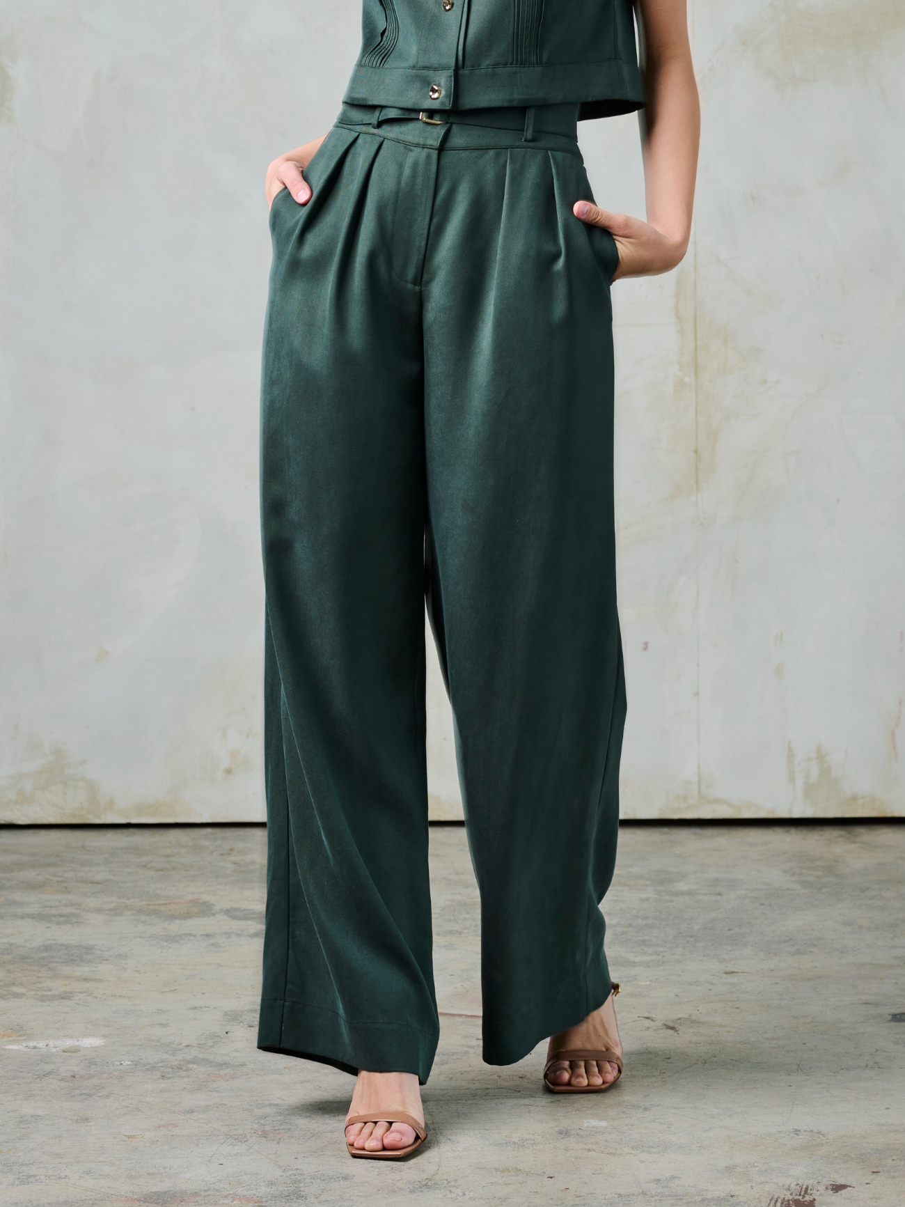 ALINA PANT